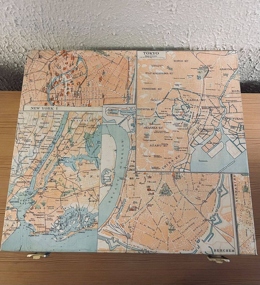 Tapetserad box